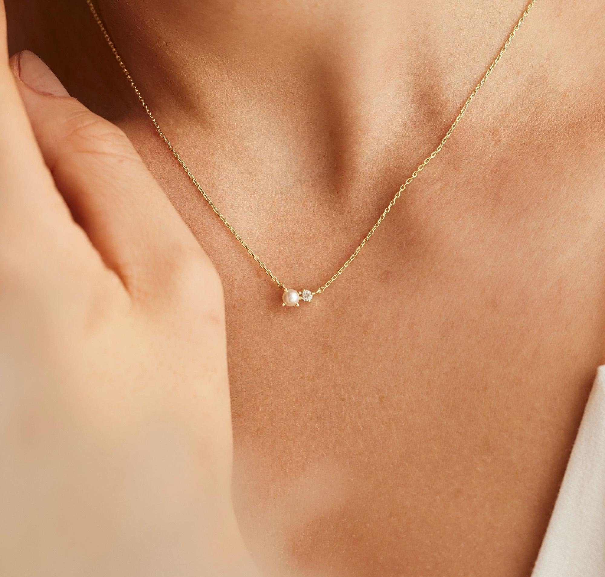 Averi-London™ | LUNAR necklace