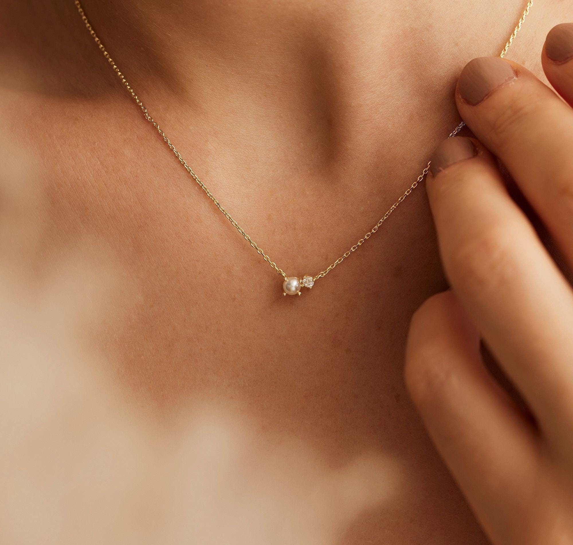 Averi-London™ | LUNAR necklace