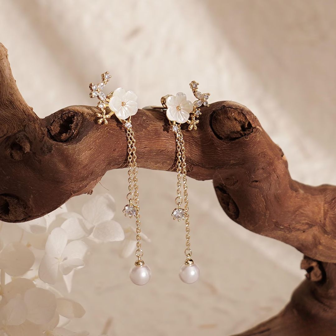 Averi-London™ | Fleuria Pearl Earrings